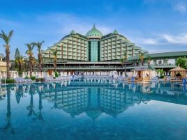 Delphin Palace