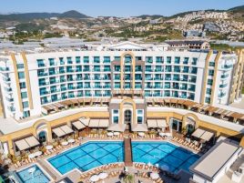 The Lumos Deluxe Resort Hotel & Spa