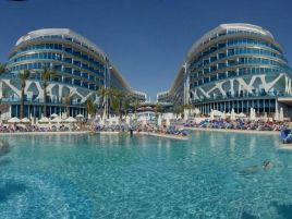 Vikingen Infinity Resort & Spa