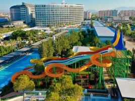 Crystal Centro Resort