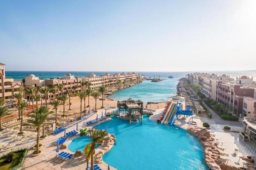 SUNNY DAYS RESORT SPA & AQUA PARK