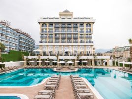 Serenity Queen Hotel