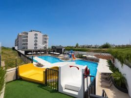 Q Ella Beach Hotel