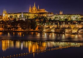 Коледа в Прага - със самолет и водач на български език!