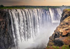 Екскурзия в ЮАР, ЗАМБИЯ и ЗИМБАБВЕ - Африканска панорама - Кейптаун - сафари в национален парк Крюгер и Хванге - водопада Виктория - Йоханесбург!