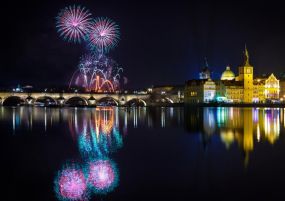 Екскурзия в ЧЕХИЯ - Нова година в Прага - 5 нощувки, със самолет и водач на български език!