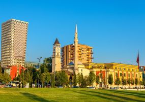 Майски празници в Албания