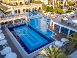 J'ADORE DELUXE HOTEL & SPA