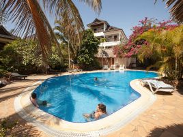 LANGI LANGI BEACH BUNGALOWS