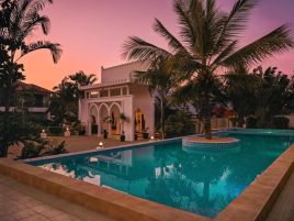 AHG HISIA NUNGWI EXPERIENCE HOTEL