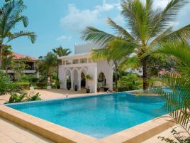 AHG HISIA NUNGWI EXPERIENCE HOTEL