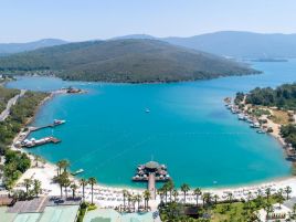 Green Bay Luxury EXCLUSIVE