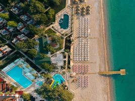 Pirates Beach Club