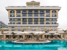 Serenity Queen Hotel Lux