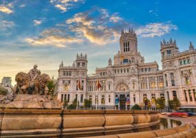 Перлите на Барселона, Бордо и Мадрид с полет от Варна