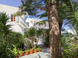 Dolphin Apartments