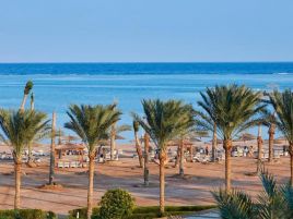 Coral Sea Water World Resort