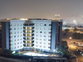 Arabian Park Dubai - an Edge by Rotana Hotel