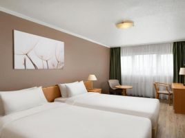 Danubius Hotel Hungaria  или Danubius Hotel Arena