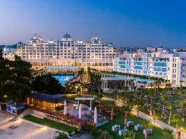 RUBI PLATINUM SPA RESORT & SUITES