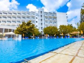 PAPOUIS PROTARAS HOTEL