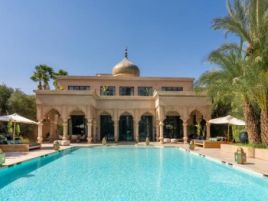 Palais Namaskar
