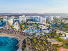 ADAMS BEACH DELUXE WING & SUITES