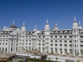 SIDE ROYAL PALACE