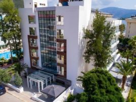 SUPREME BEACH HOTEL