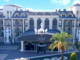 DREAM WORLD PALACE