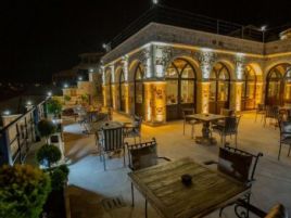 ACER CAVE HOTEL